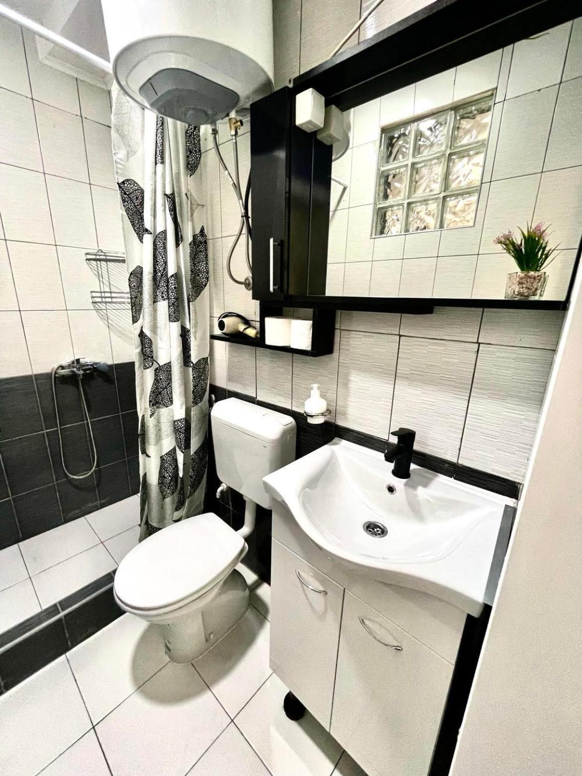 Apartment Adel Mostar Exterior foto